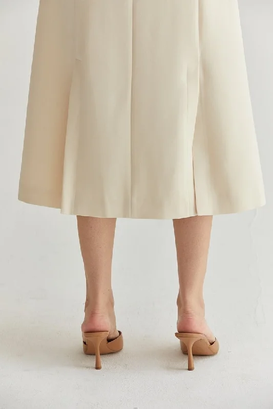 Crescent Sasha Sleeveless Long Blazer in Cream