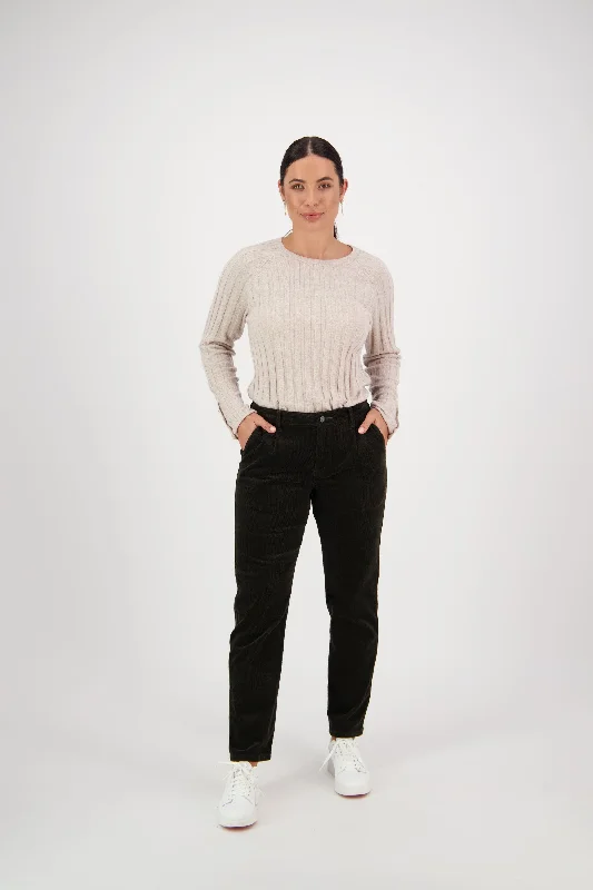 Vassalli -  Ankle Grazer Relaxed Boyfriend Cord Pant - Hunter