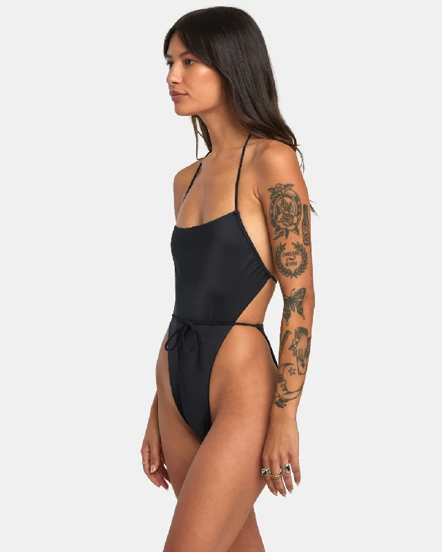 Solid Swenddal One-Piece Swimsuit - Black